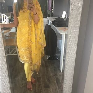 Original poonam kaurture suit- only wore once